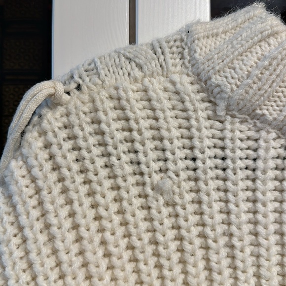 Ivory Cable Knit Sweater with Fringe - Picture 6 of 6